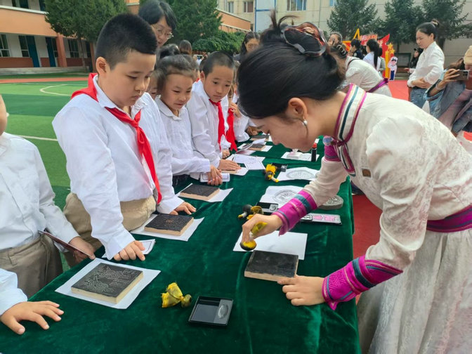 1756735673735413.jpg 開學(xué)3.jpg