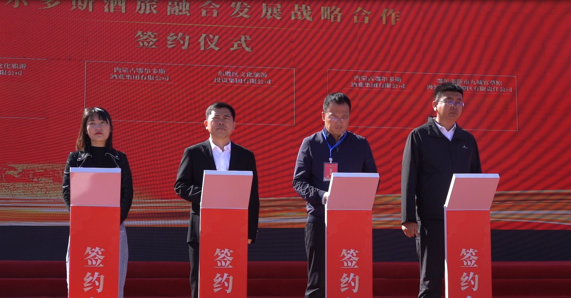 1758684794608082.jpg mmexport1758684274806.jpg