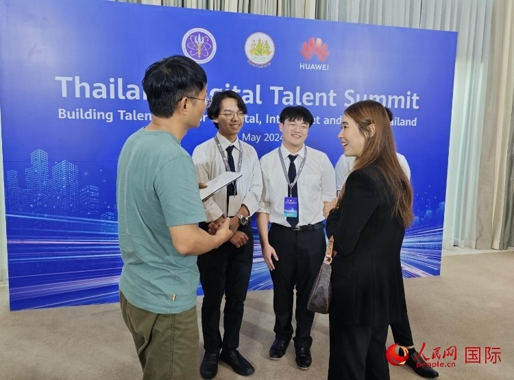 泰國國立法政大學學生接受本網(wǎng)采訪。李映民攝