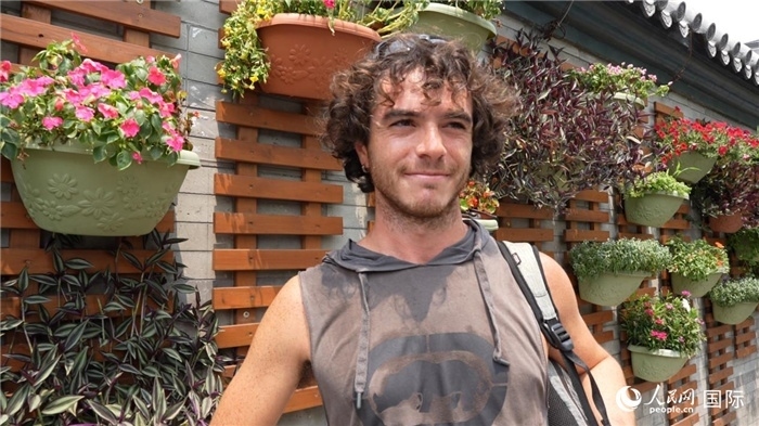 圖為意大利籍游客盧卡·拉·萬(wàn)科（Luca La Vanco）。人民網(wǎng)記者 吳超嵐攝