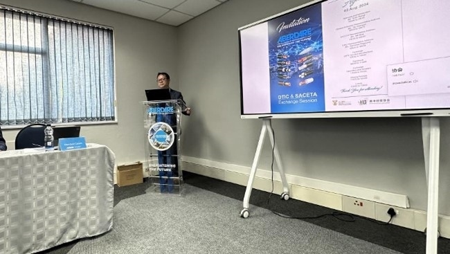 中國(guó)駐南非大使館參贊邱忠義致辭。南中經(jīng)貿(mào)協(xié)會(huì)供圖