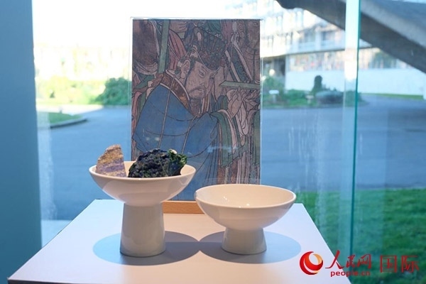 壁畫礦物質(zhì)顏料展示。人民網(wǎng)記者 尚凱元攝
