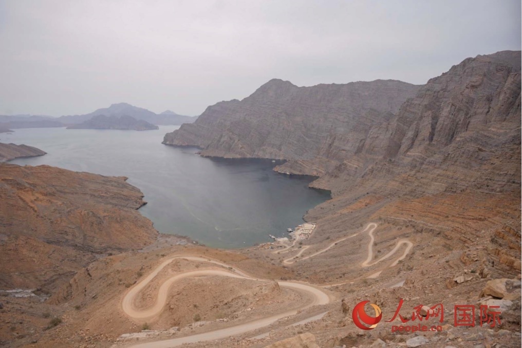 圖為阿曼北部穆桑代姆峽灣。人民網(wǎng) 塔里克·易卜拉欣攝