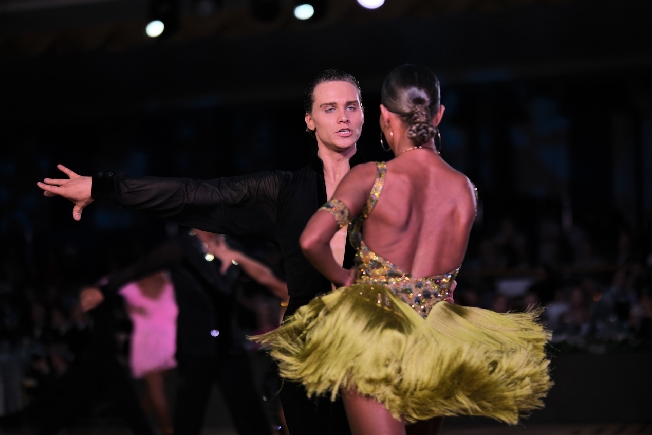 第七屆“克里姆林宮杯”國(guó)標(biāo)舞錦標(biāo)賽現(xiàn)場(chǎng)。于子恒攝