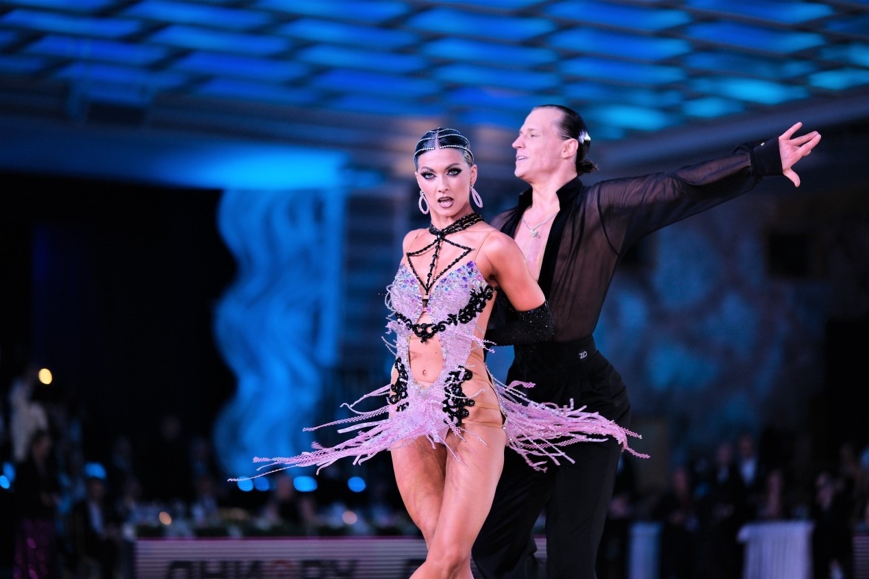 第七屆“克里姆林宮杯”國(guó)標(biāo)舞錦標(biāo)賽現(xiàn)場(chǎng)。于子恒攝