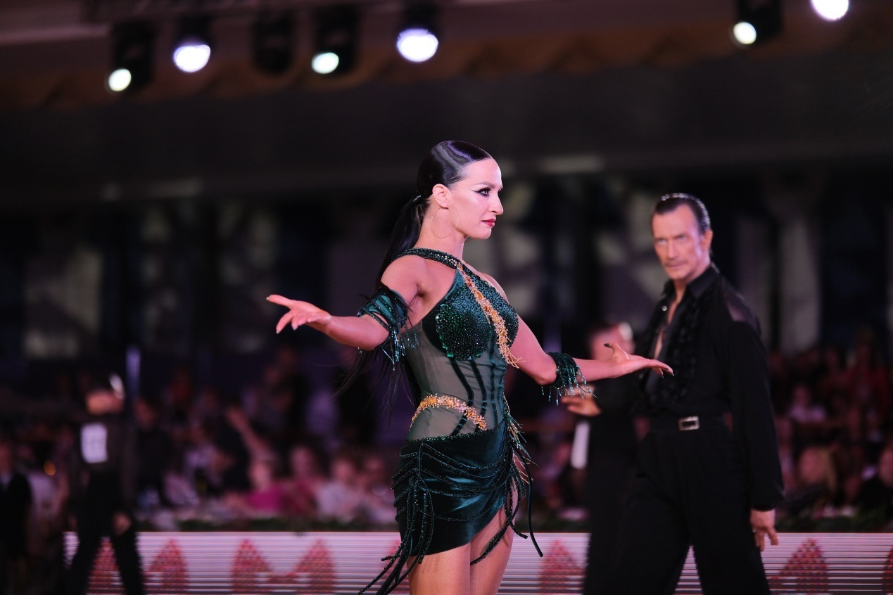 第七屆“克里姆林宮杯”國(guó)標(biāo)舞錦標(biāo)賽現(xiàn)場(chǎng)。于子恒攝