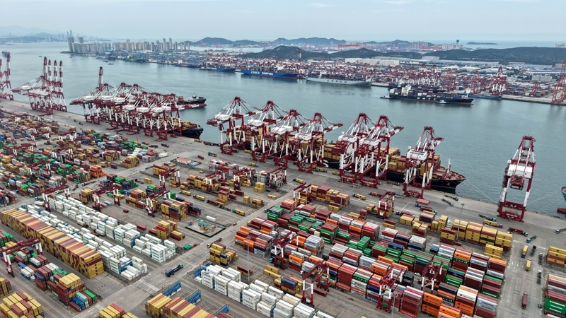 山東港口青島港:面向上合組織國(guó)家貨物吞吐量和航線(xiàn)實(shí)現(xiàn)“雙增長(zhǎng)”(1)XxjpsgC007026_20250827_PEPFN0A001.jpg